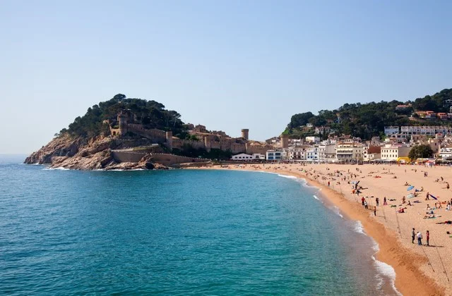 Costa Brava, sus mejores playas para visitar y bañarse -Tossa de Mar - turismo rural en Girona Cataluña - turismo rural en Girona