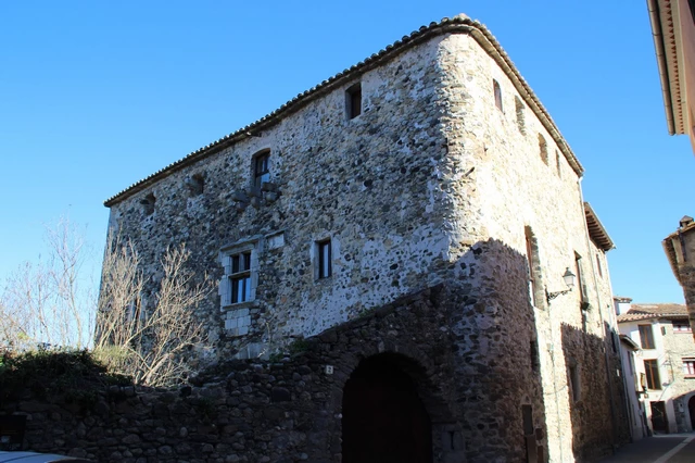 Argelaguer- castillo - casa y turismo rural en girona