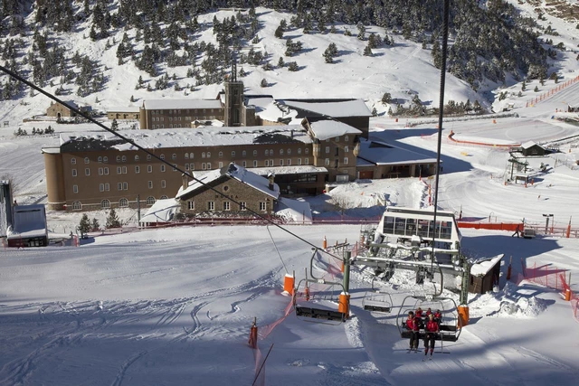 Vall de Nuria - estacion de esqui - casa y turismo rural en girona