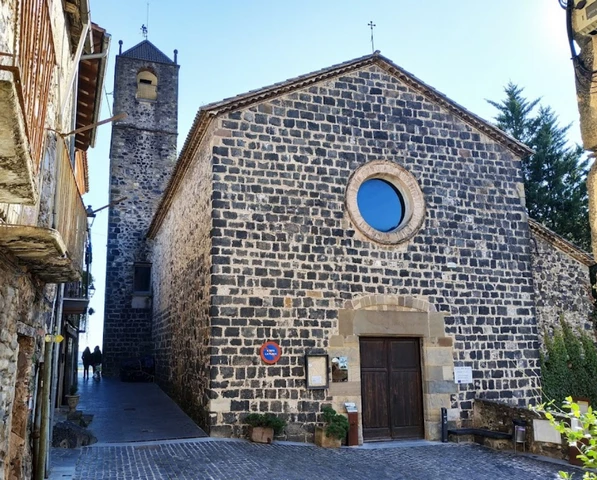Castellfollit de la roca - Iglesia - casa y turismo rural en girona