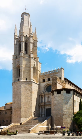 Catedral de Girona: Historia y Patrimonio
