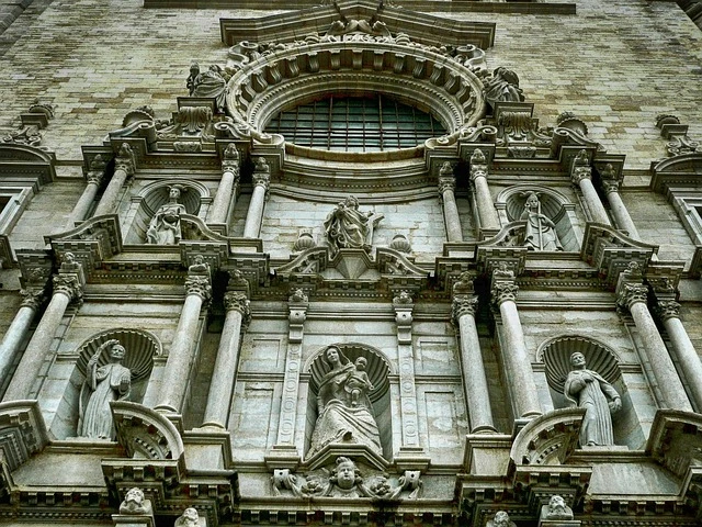 Catedral de Girona - fachada - casa y turismo rural en girona