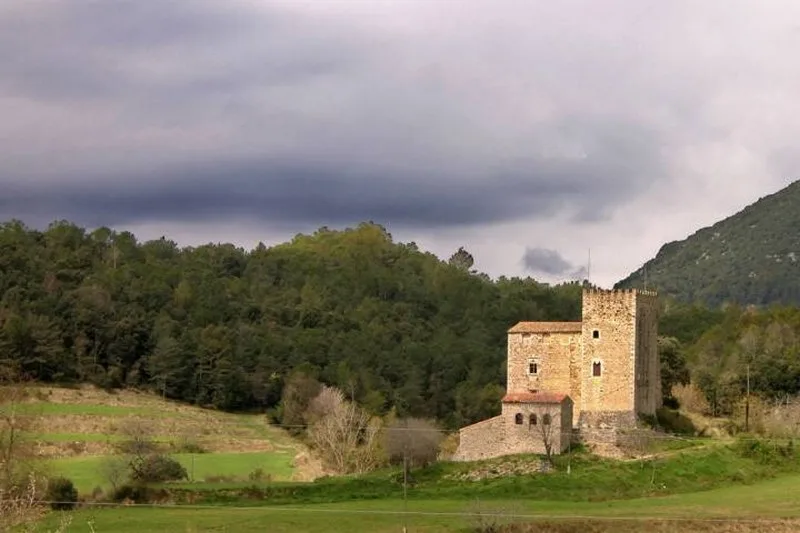Beuda - pueblo medieval garrotxa - turismo y casa rural en girona