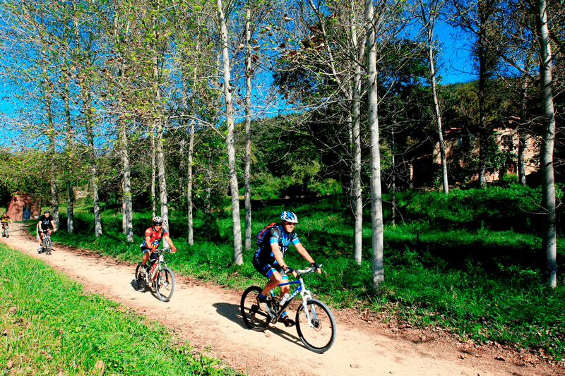 Ciclistas - ruta de los castillos