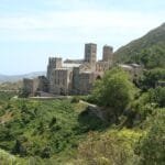 Mejores zonas para alquilar una casa rural en Girona según tu tipo de viaje: Alt Empordà vs Garrotxa